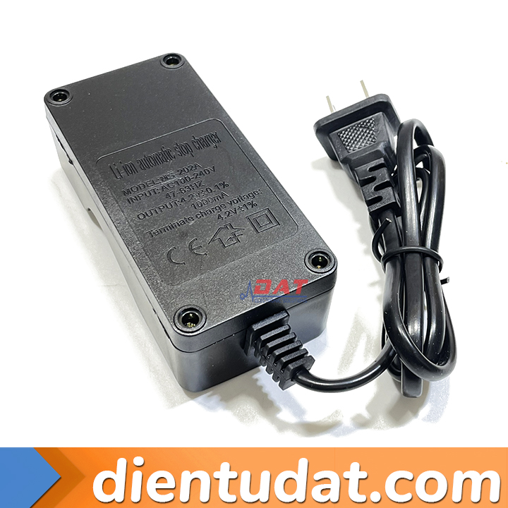 Bộ Sạc 2 Pin 18650 3.7V 4.2V