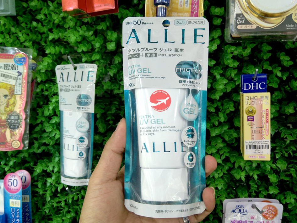 kem chống nắng Allie Kanebo của Nhật Bản
