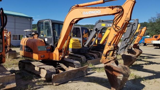 MÁY XÚC ĐÀO BÁNH XÍCH DAEWOO S55VG