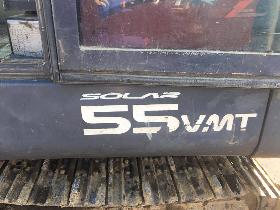 MÁY XÚC ĐÀO BÁNH XÍCH DOOSAN-55VMT