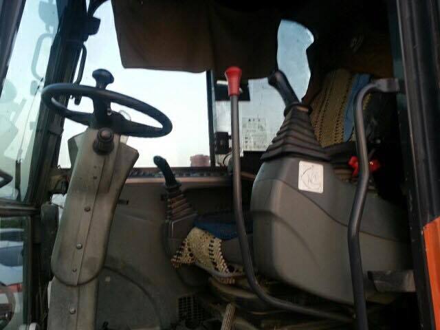 MÁY XÚC ĐÀO BÁNH LỐP DOOSAN_DX55W