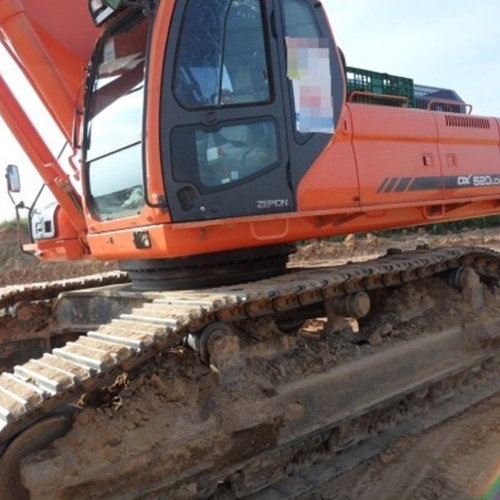 MÁY XÚC ĐÀO BÁNH XÍCH DOOSAN DX520