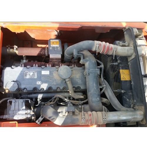 MÁY XÚC ĐÀO BÁNH LỐP DOOSAN DX140W