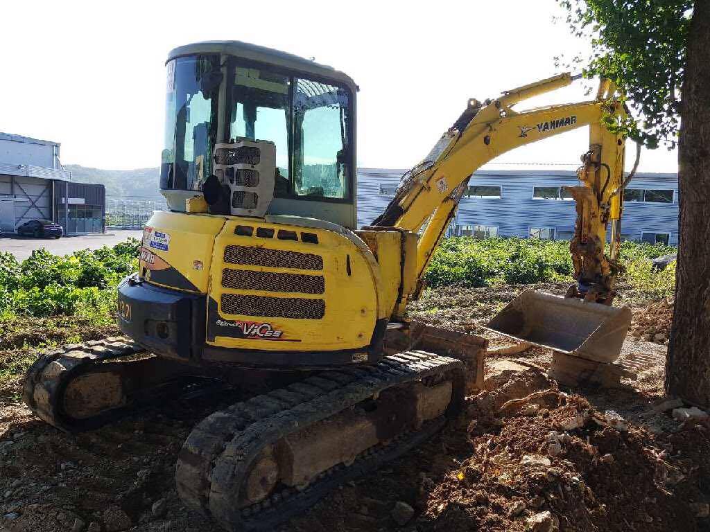 MÁY XÚC ĐÀO BÁNH XÍCH YANMAR-VIO55