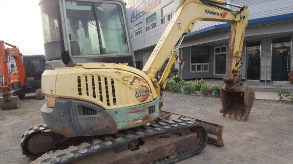 MÁY XÚC ĐÀO BÁNH XÍCH YANMAR-VIO55