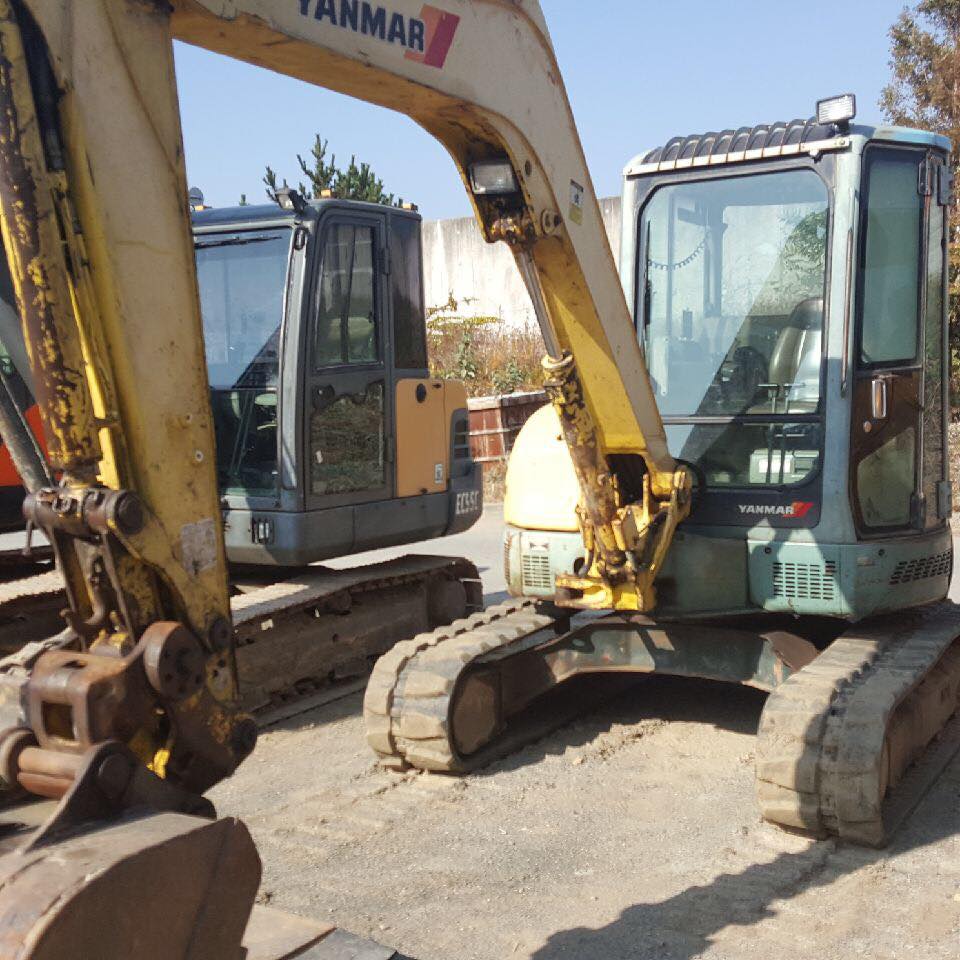MÁY XÚC ĐÀO BÁNH XÍCH YANMAR-VIO55