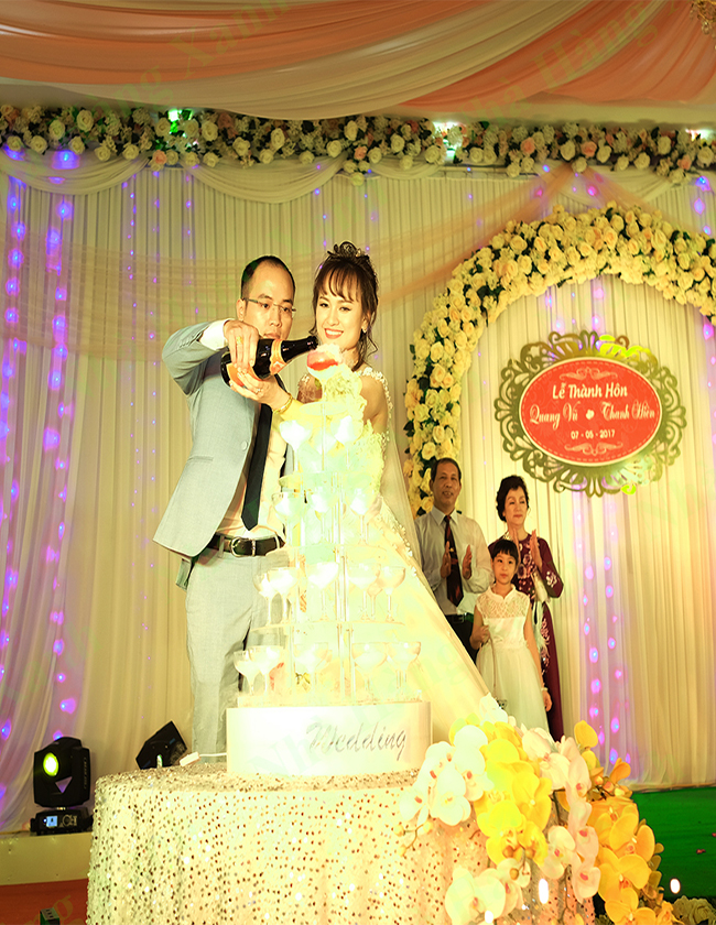 Đám cưới đầm ấm của chú rể Quang Vũ và cô dâu Thanh Hiên