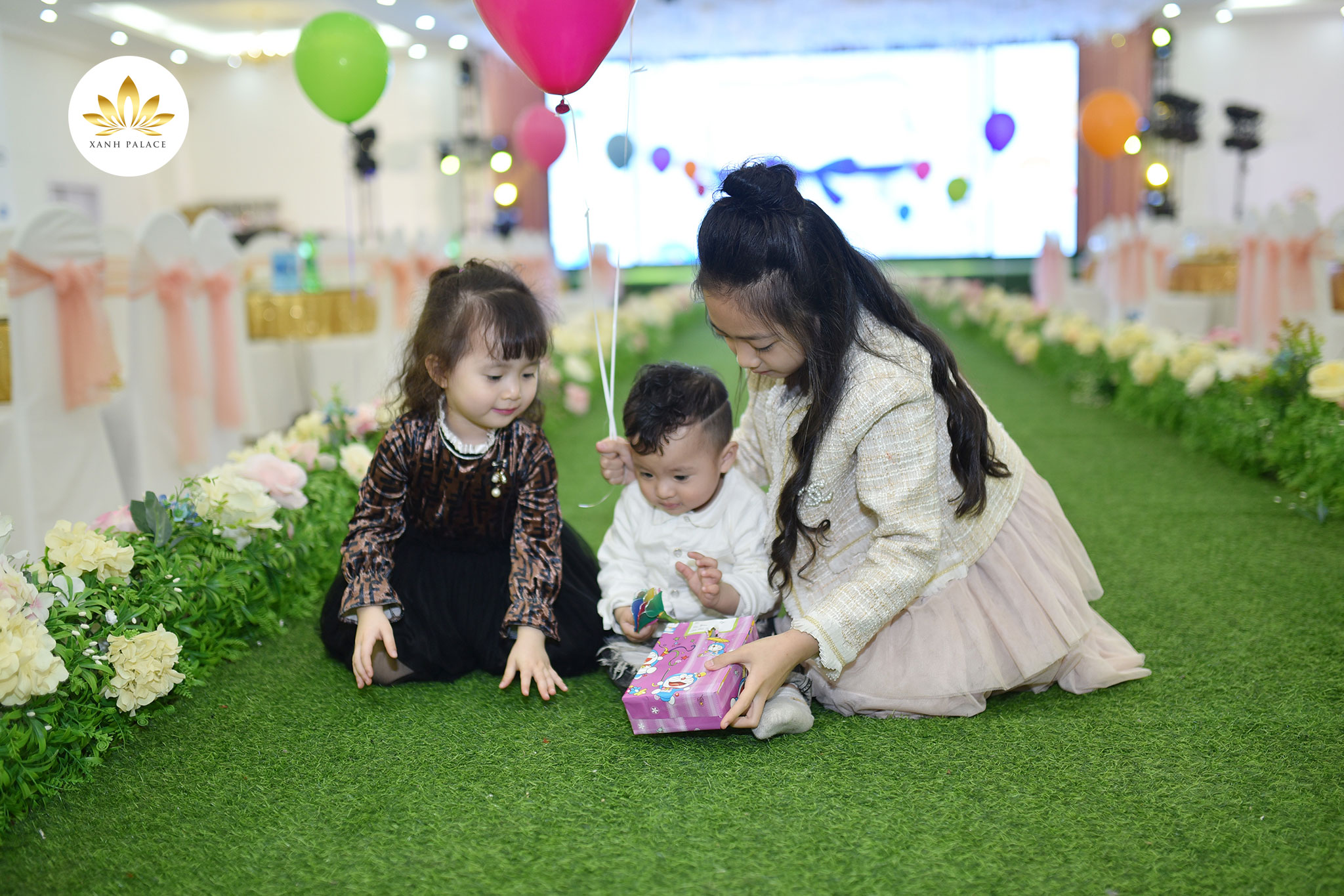 9-luu-y-khi-to-chuc-sinh-nhat-cho-be-nha-hang-xanh-mach-ban-4
