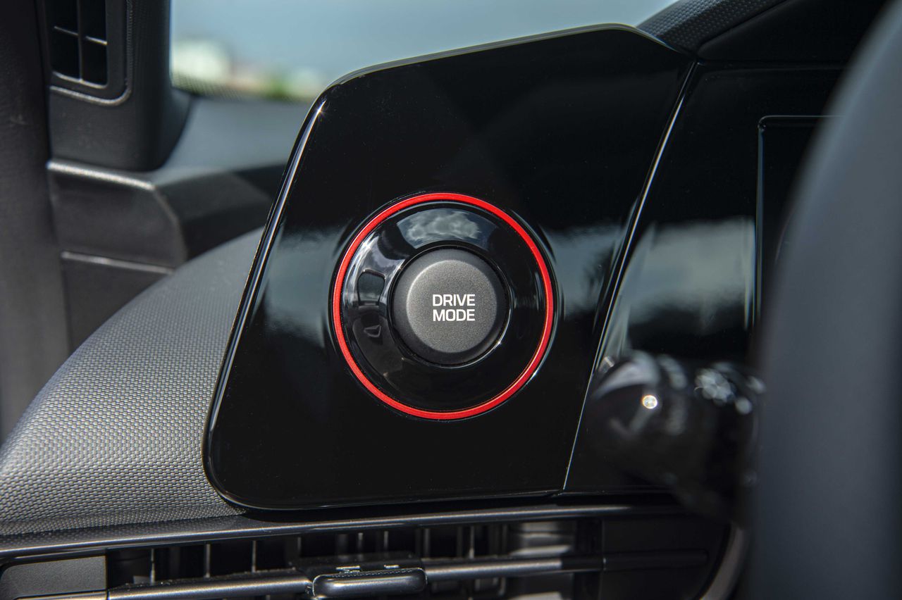 Elantra All New được trang bị Drive Mode 4 chế độ lái