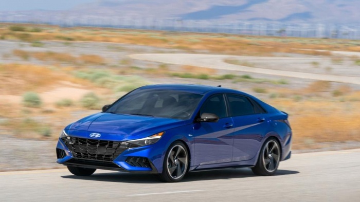 cần chuẩn bị những giấy tờ gì để đăng ký xe ô tô cũ?