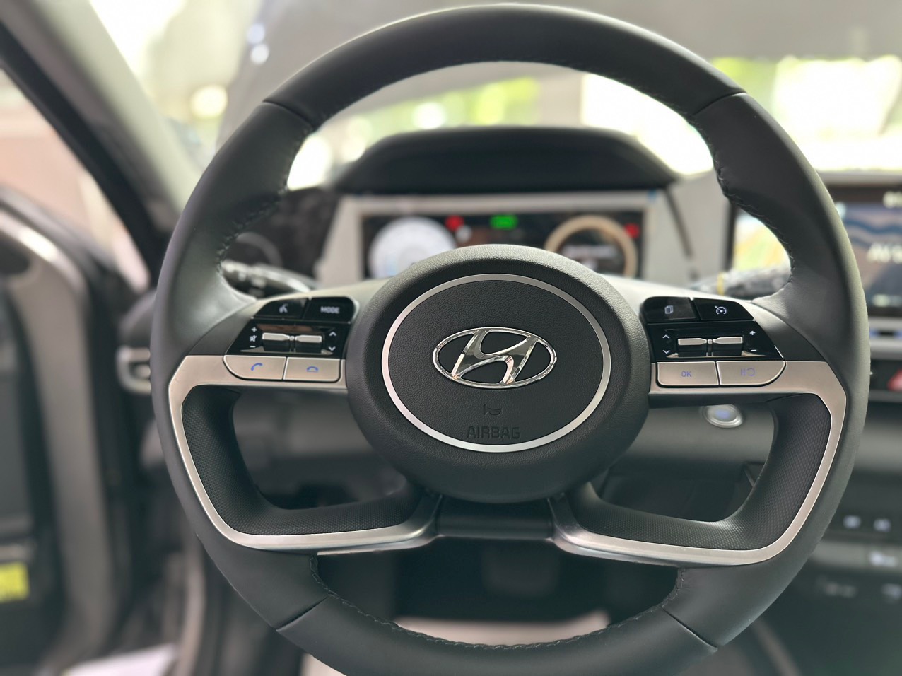 Vô lăng điều chỉnh 4 hướng