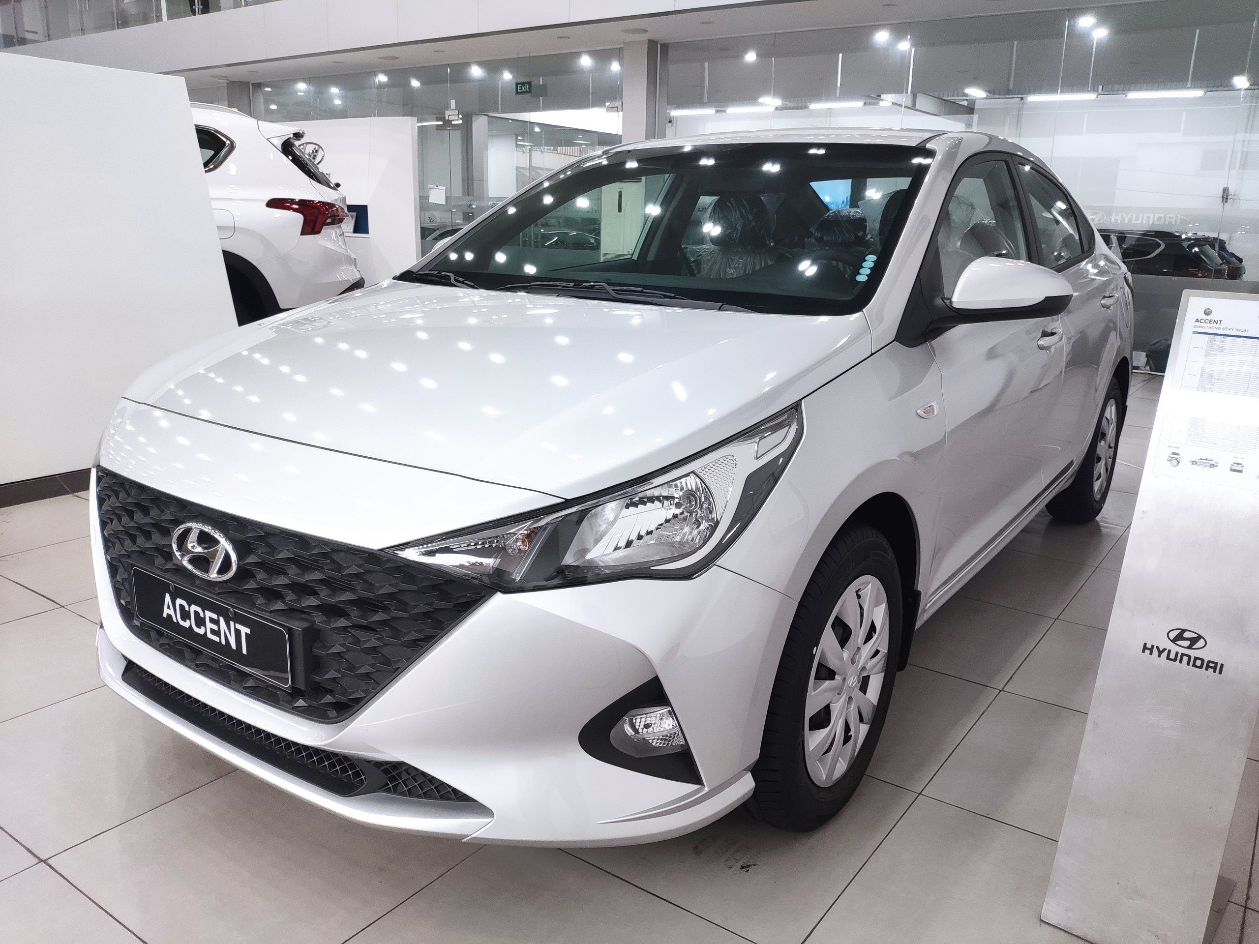 hyundai accent mt tiêu chuẩn 2023