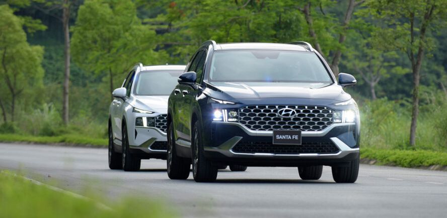 Tổng quan về Hyundai Santa Fe 2.2 xăng tiêu chuẩn 2023
