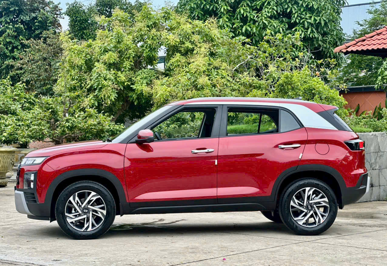New creta 2025 màu đỏ