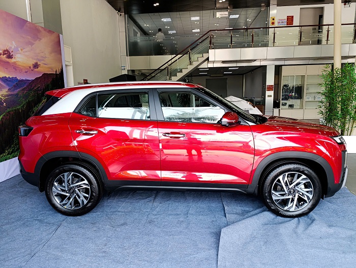 new creta 2025 cao cấp màu đỏ