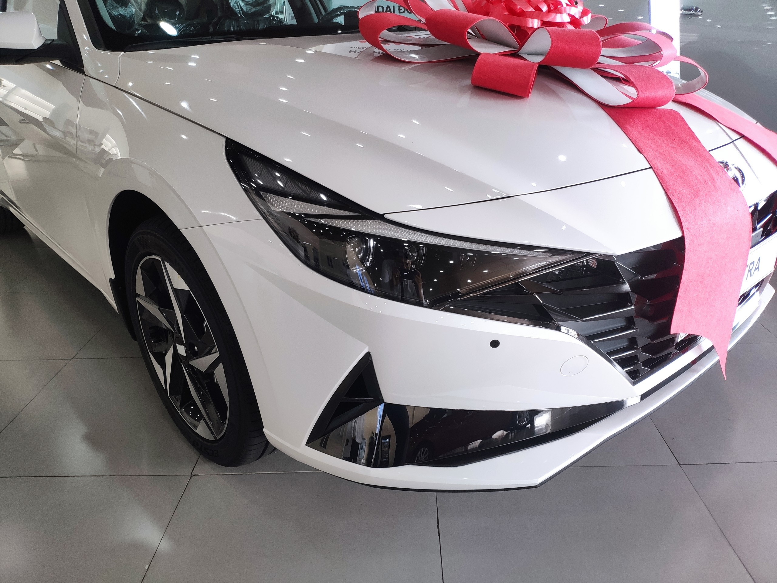 ngoại thất hyundai elantra 2.0 at 2023