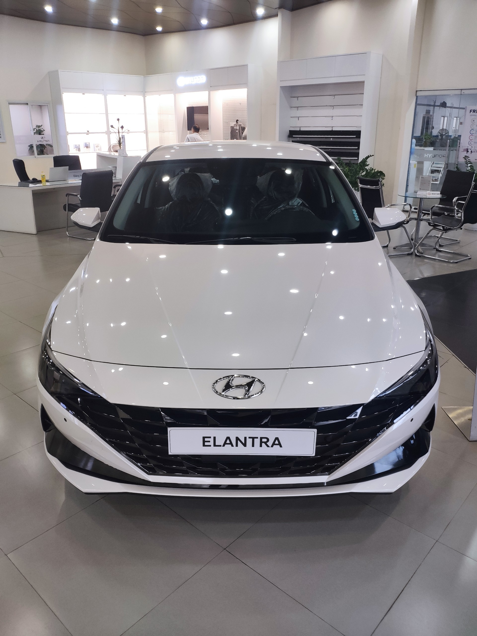 đầu xe hyundai elantra 2.0 at 2023