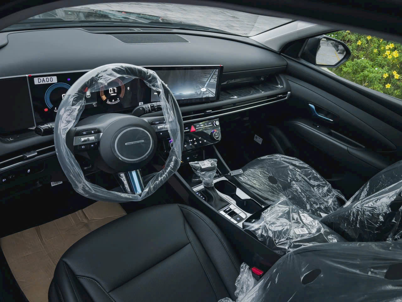 Tucson 2025 bản tiêu chuẩn nội thất khoang lái