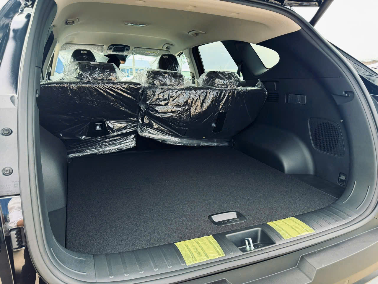 tucson đặc biệt 2025 cốp xe