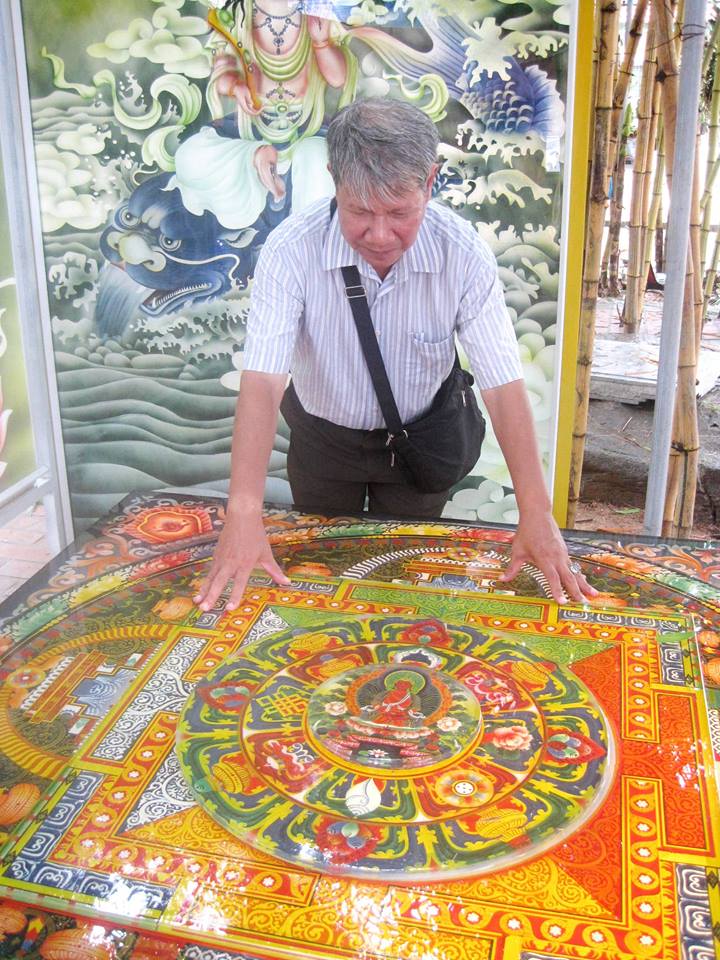 Quần Ngựa Sôi Động , cán bộ mải thư pháp quên tham quan bốn