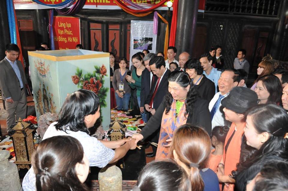 vinhcoba  chào đón Phó chủ tịch Quốc hội