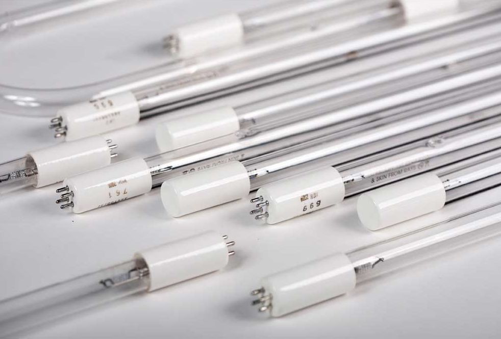 den-diet-khuan-tia-cuc-tim