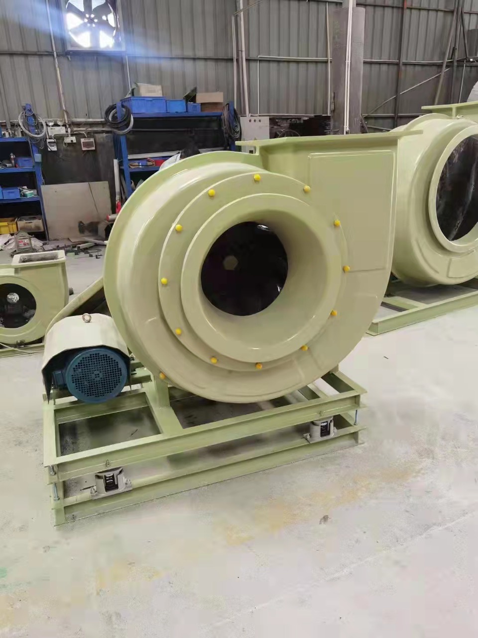 quat-hut-hoa-chat-frp