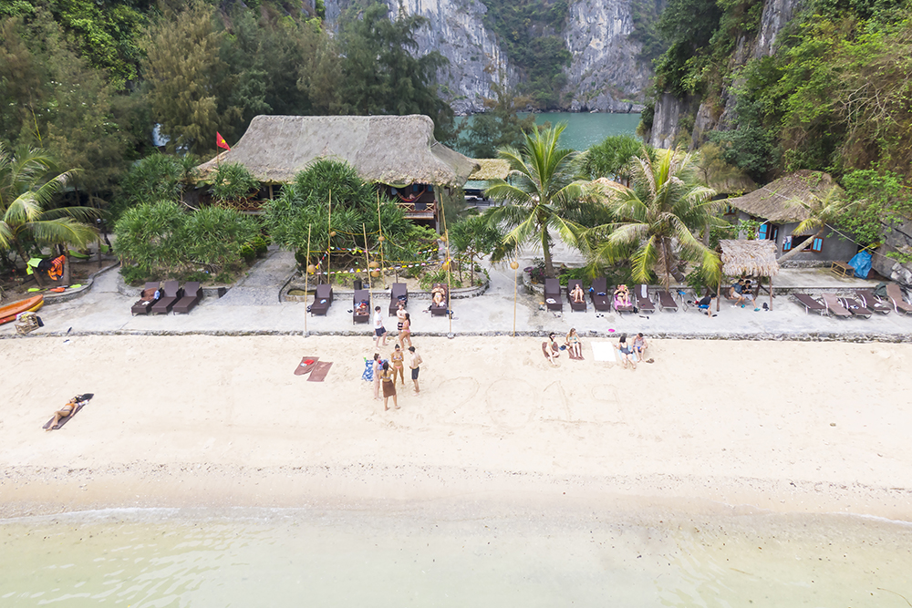 đảo tự do - freedom island trên vịnh lan hạ - du ịch ngao du thế giới