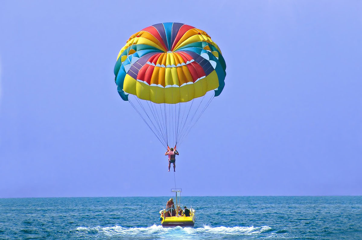 Trải nghiệm FlyBoard và Dù Bay ở trên biển