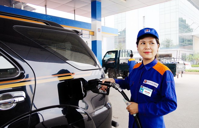 Giá xăng tăng 920 đồng, cao nhất từ đầu năm đến nay Giá xăng tăng 920 đồng, cao nhất từ đầu năm đến nay