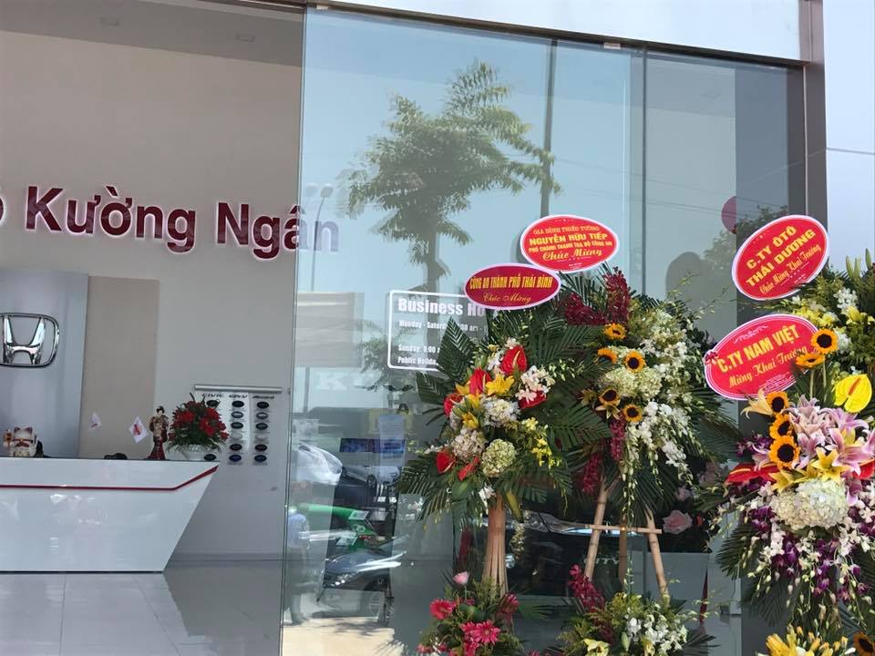 Thi công lắp đặt Showroom ô tô, xe máy Hon đa Khường ngân(10)