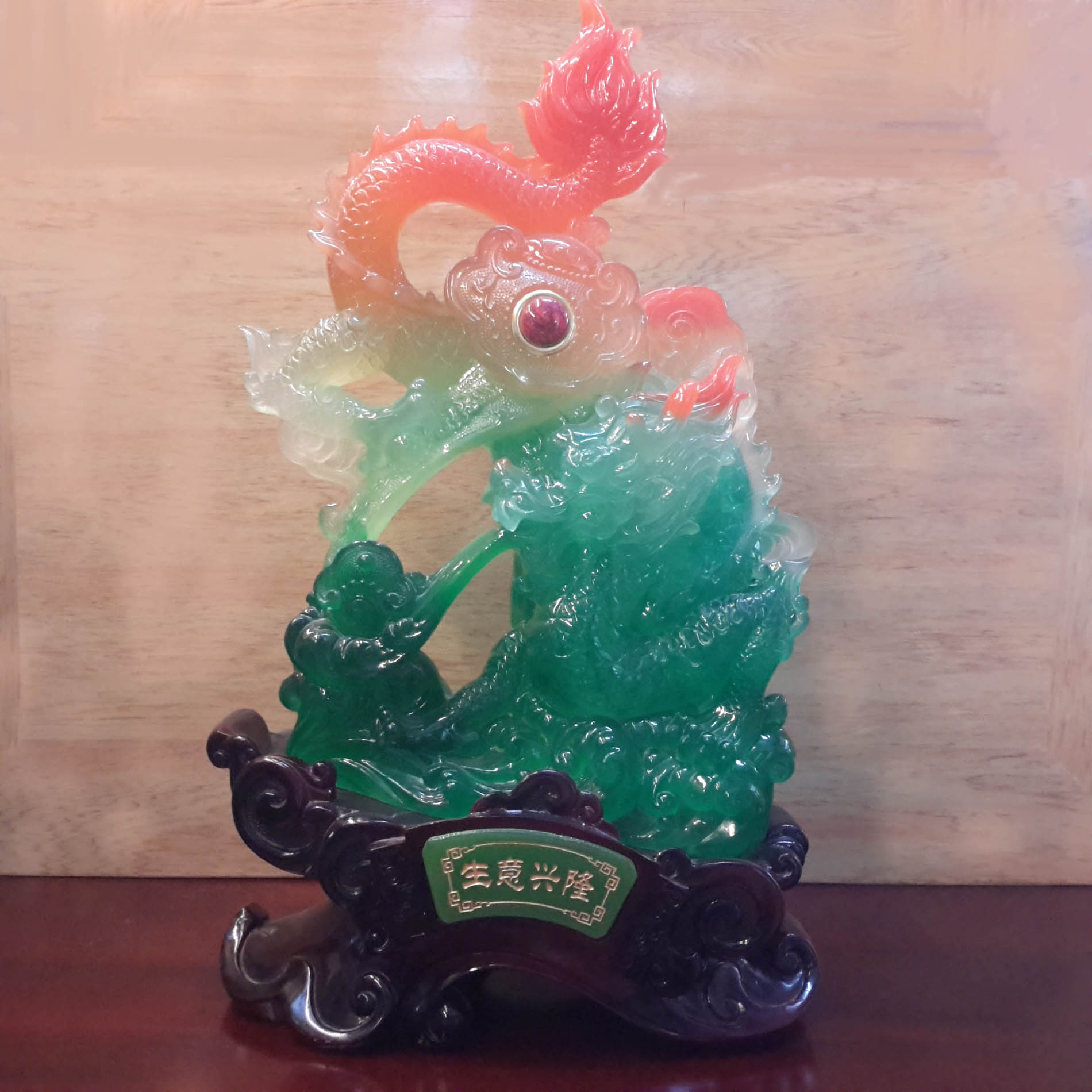 Thanh Long nhả ngọc - 12R003