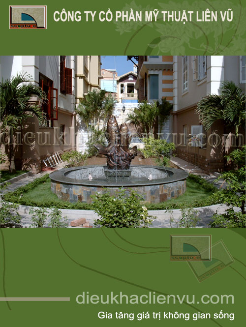 tieu canh thac nuoc trong san vuon dep