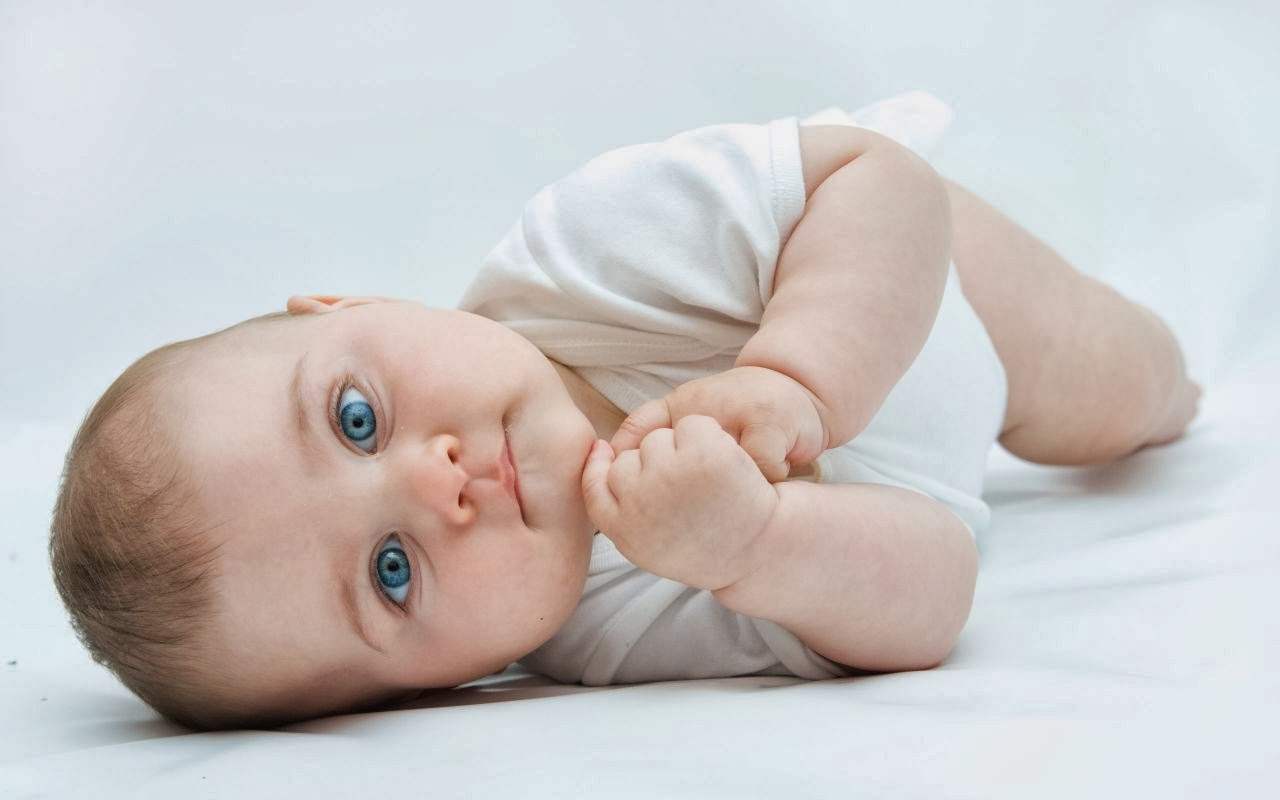 cách vệ sinh rốn cho trẻ sơ sinh