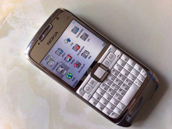 ĐIỆN THOẠI NOKIA E71 ZIN, KO PHỤ KIỆN