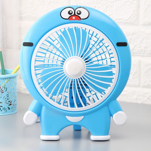 Quạt mini để bàn hình doremon