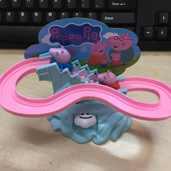 BỘ TRÒ CON HEO TRƯỢT PEPPA PIG