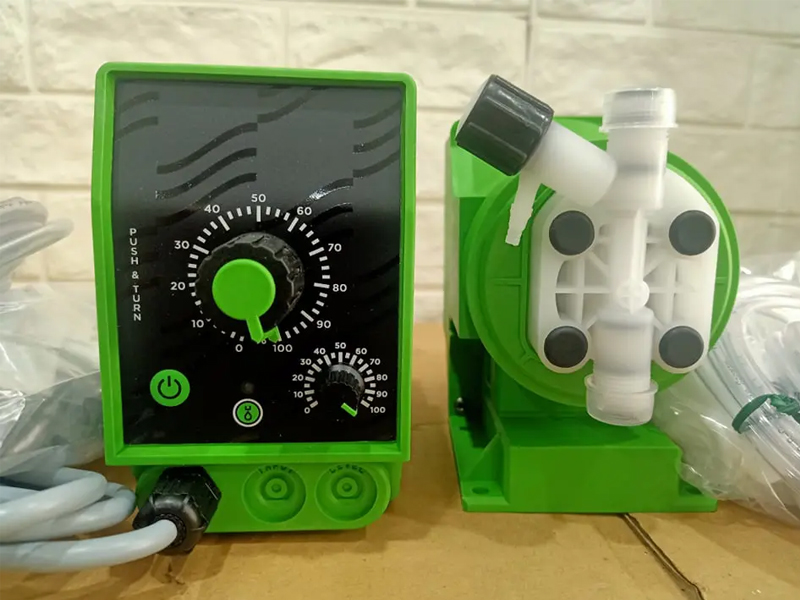 Bơm định lượng emec