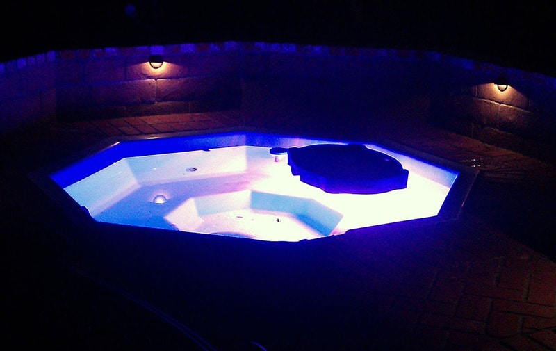 Đèn bể bơi giá rẻ