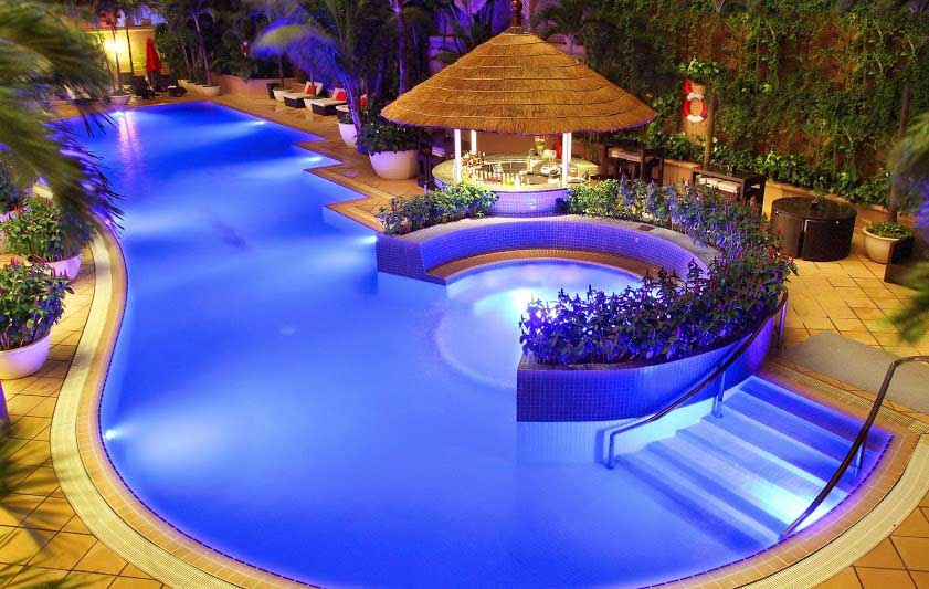 Mẫu đèn hồ bơi đẹp