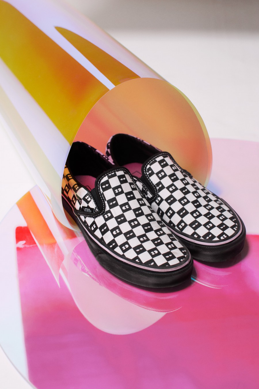 Vans Hợp Tác Cùng Lazy Oaf Cho Bộ Sưu Tập Vans x Lazy Oaf