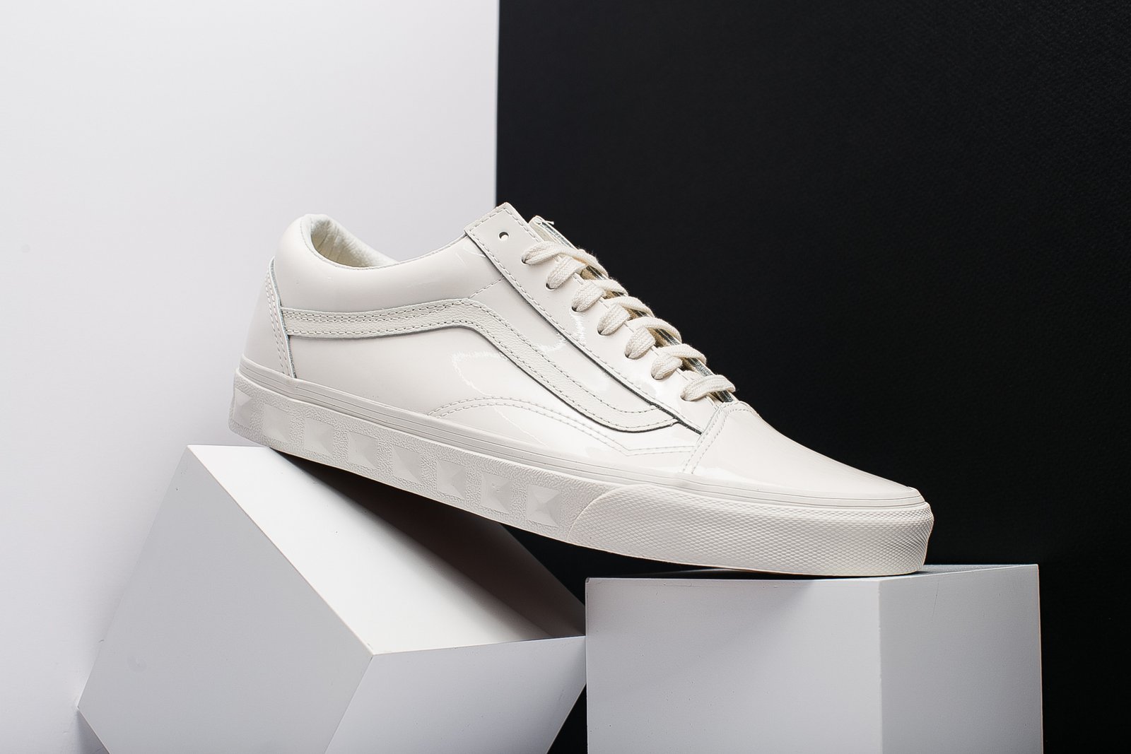 VANS Việt Nam - VANS OLD SKOOL STUDS SIDEWALL BLANC VN0A38G1QW0