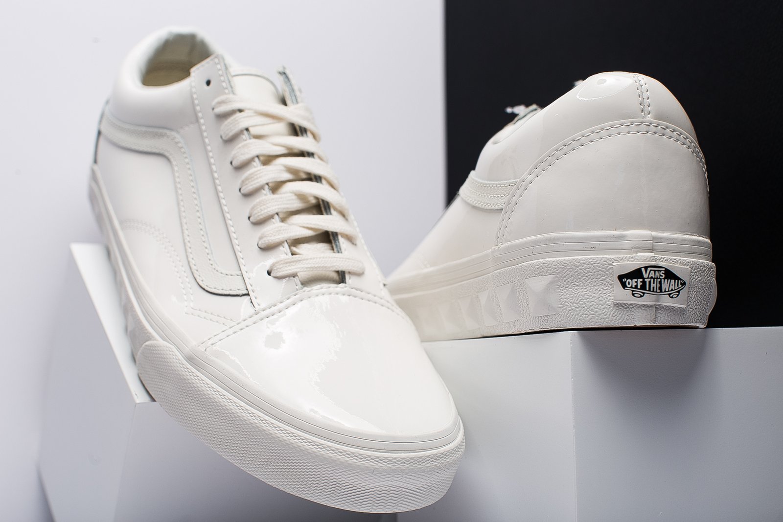 VANS Việt Nam - VANS OLD SKOOL STUDS SIDEWALL BLANC VN0A38G1QW0