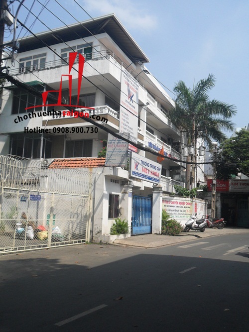 Cho thuê nhà quận Tân Bình, mặt tiền đường Núi Thành, quận Tân Bình, Giá: 4000 USD