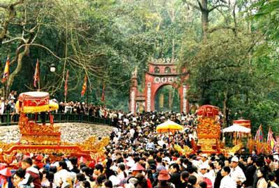 BỘ LAO ĐỘNG THƯƠNG BINH VÀ XÃ HỘI CÔNG BỐ LỊCH NGHỈ NGÀY 30-04 VÀ GIỖ TỔ HÙNG VƯƠNG