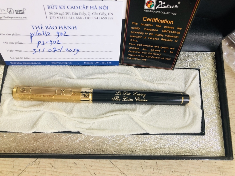 khắc laser trên bút làm quà tặng