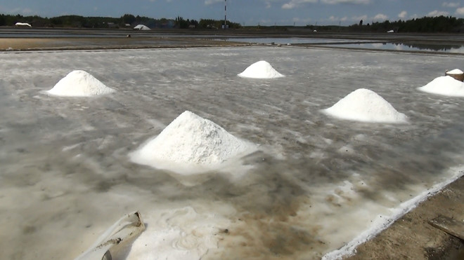Muối biển tự nhiên dùng làm muối tiêu chanh