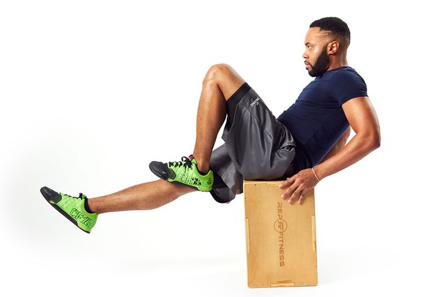 Đạp xe trên ghế