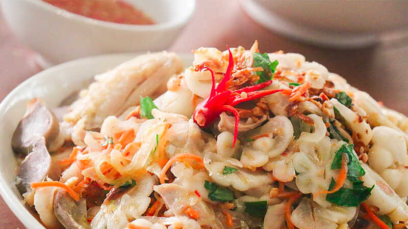 Gỏi gà măng cụt