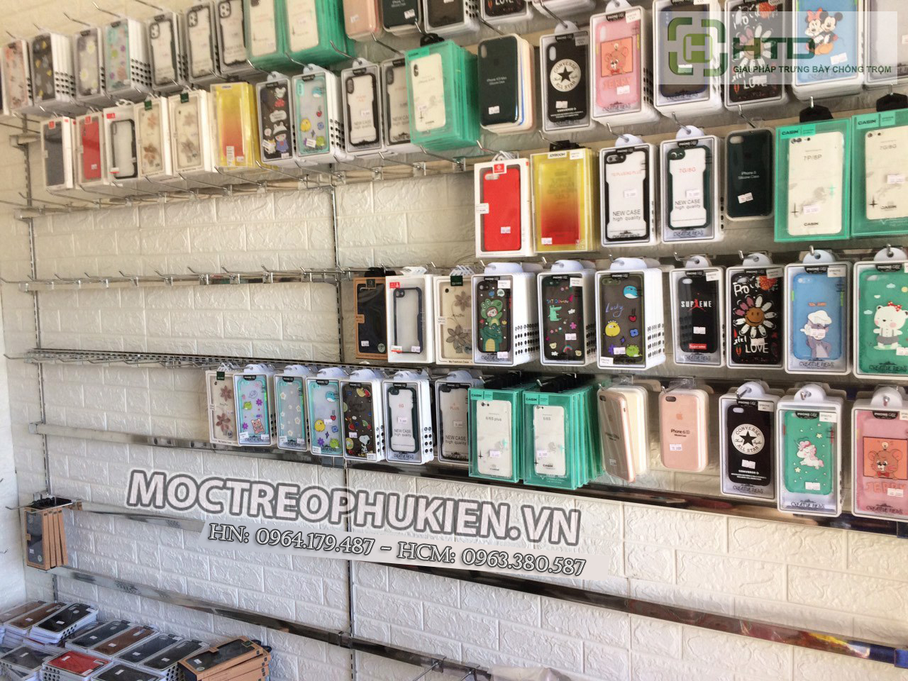 kệ treo phụ kiện điện thoại